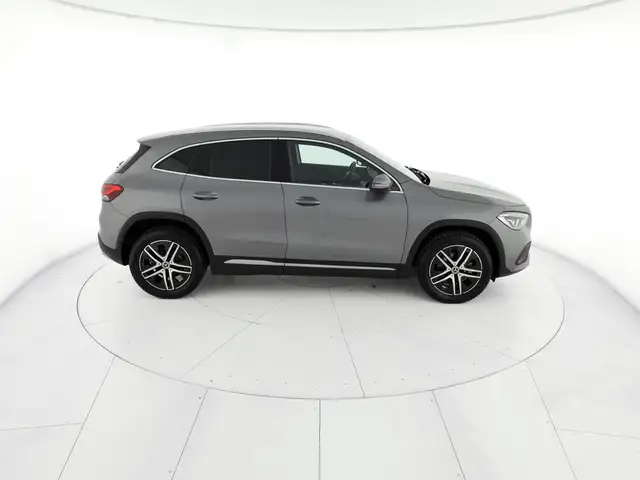 Mercedes-Benz Gla view 5