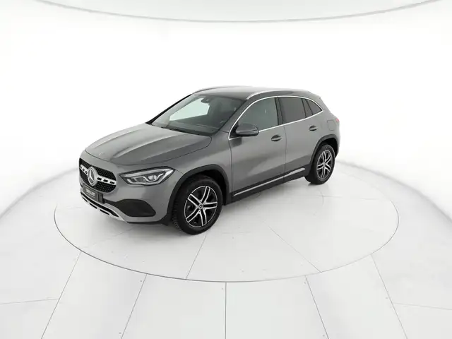 Mercedes-Benz Gla view 2