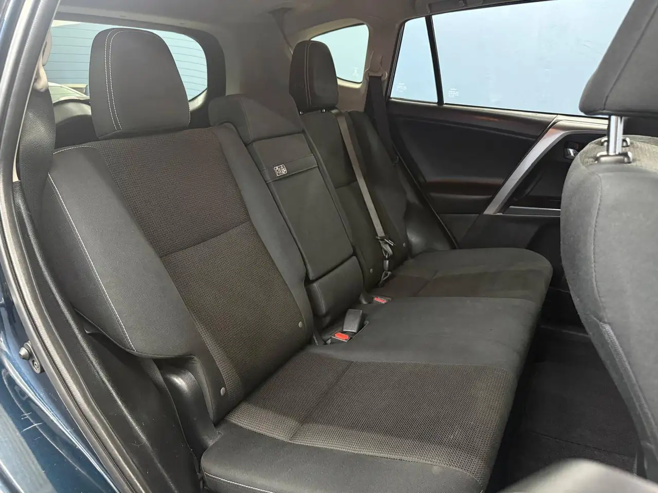 Toyota RAV 4 снимка Toyota RAV 4