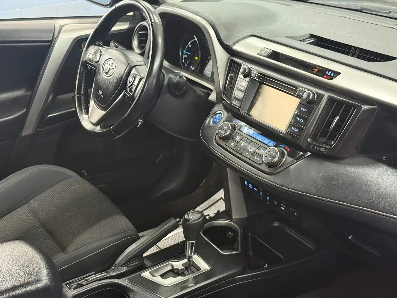 Toyota RAV 4 снимка Toyota RAV 4