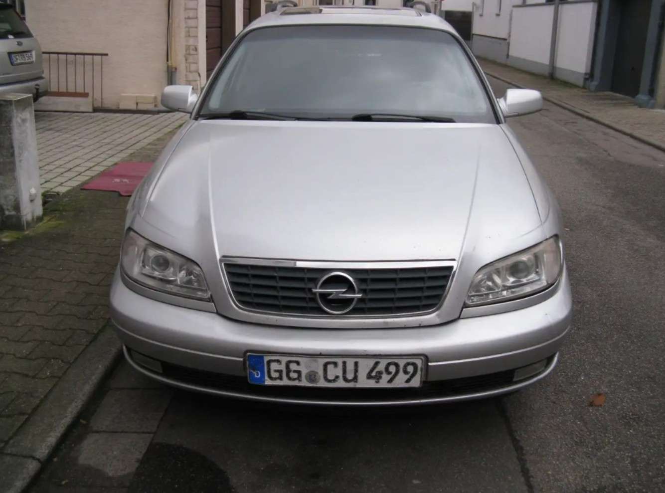 Second hand Opel Omega 2.6
