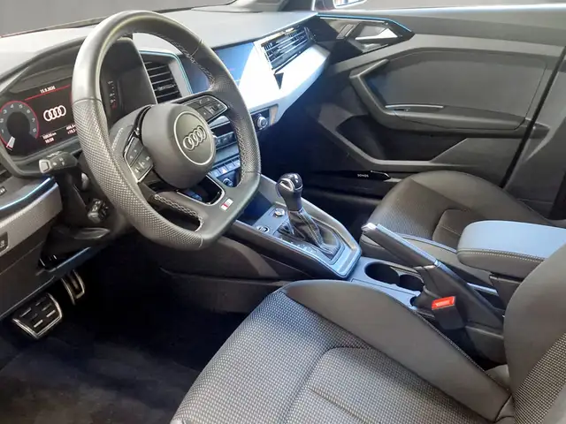 Audi A1 view 8