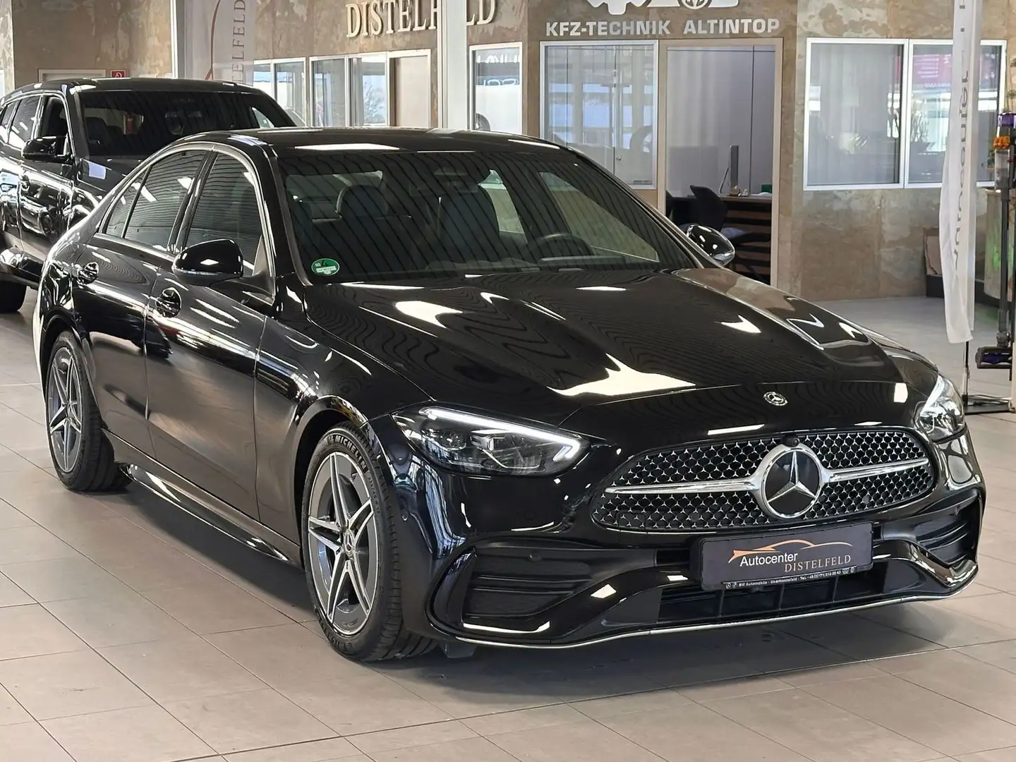 Mercedes-Benz C 200 4Matic LED Leder AMG Line Powerdome 18" Nero - 1