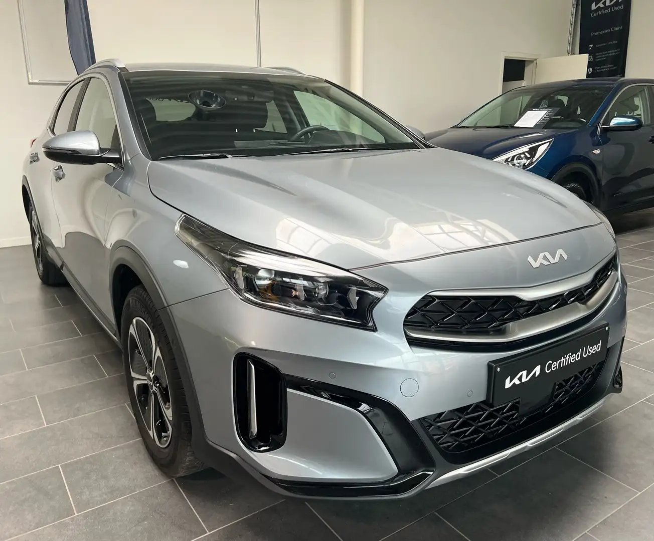 Kia XCeed 1.6 GDi PHEV Business Line DCT Grijs - 2