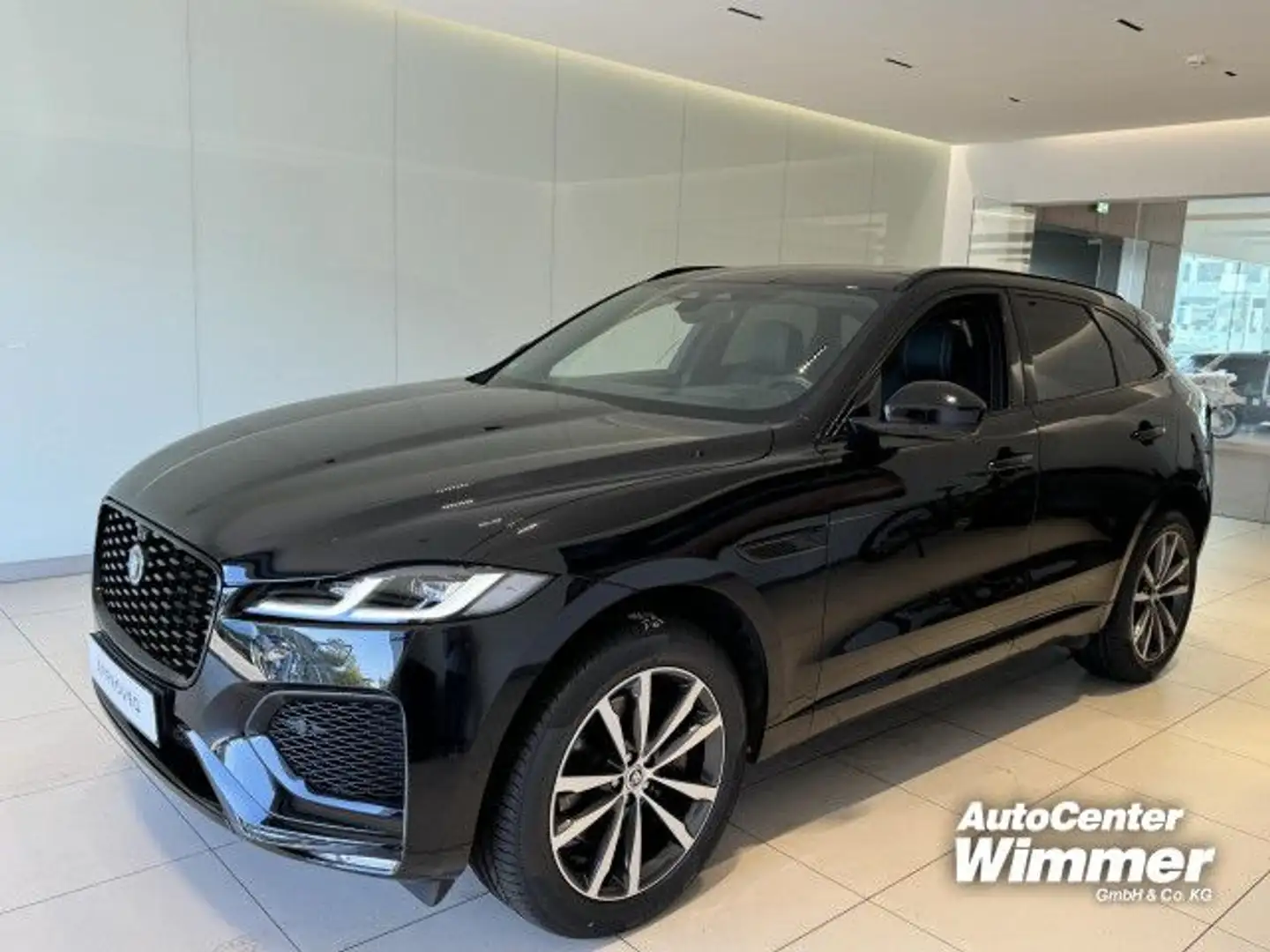 Jaguar F-Pace D300 AWD R-Dynamic SE HUD AHK Winter Paket Schwarz - 2