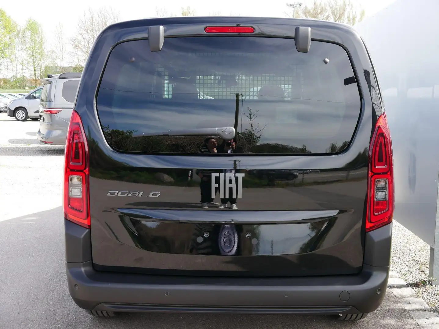 Fiat Doblo Combi L2 1.5 BlueHDI *PDC HINTEN*KLIMA*DAB*TEMPOMA Schwarz - 2