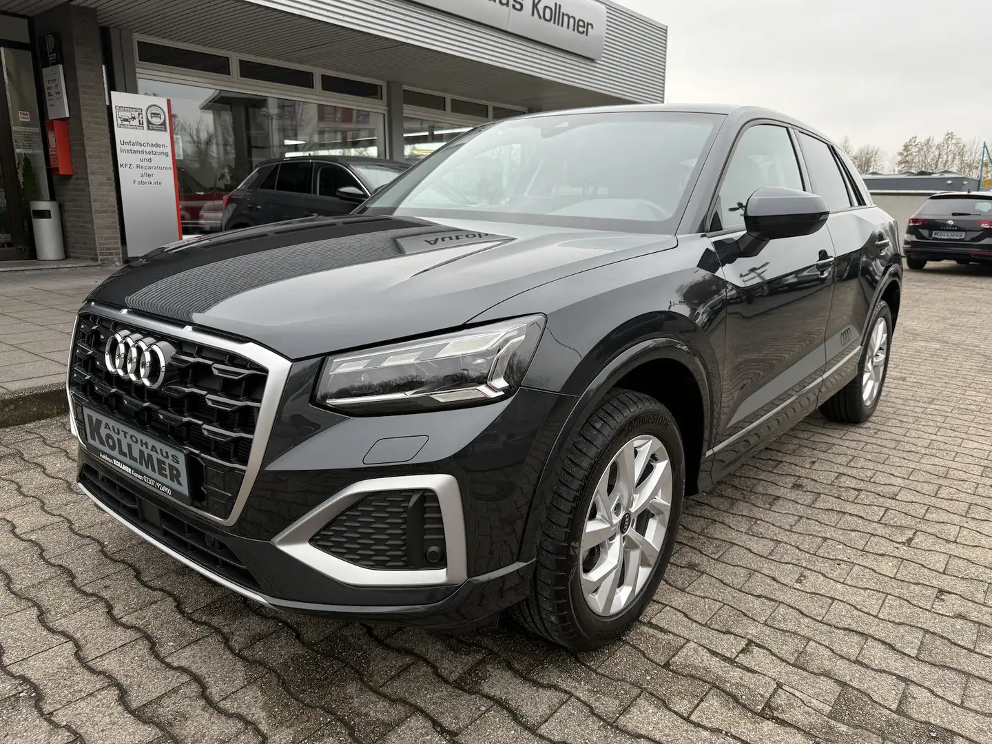 Audi Q2 35 TFSI advanced LED Matrix*Keyless*El. Heckk Grau - 2