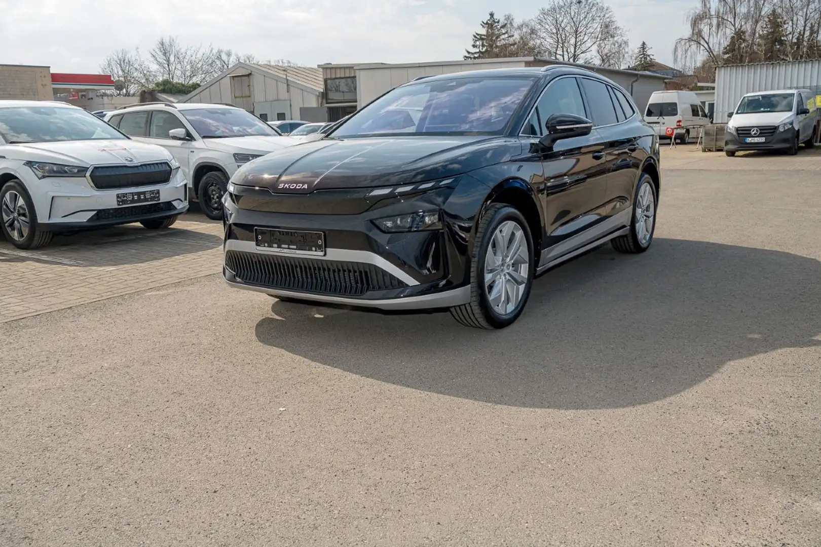 Skoda Enyaq 60 63 kWh Elektromotor 150 kW*PD*CarPlay Schwarz - 1