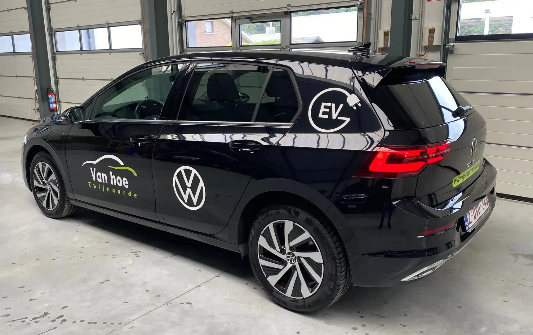 Volkswagen Golf 1.4 eHybrid PHEV Style Business Prem. OPF DSG Zwart - 2