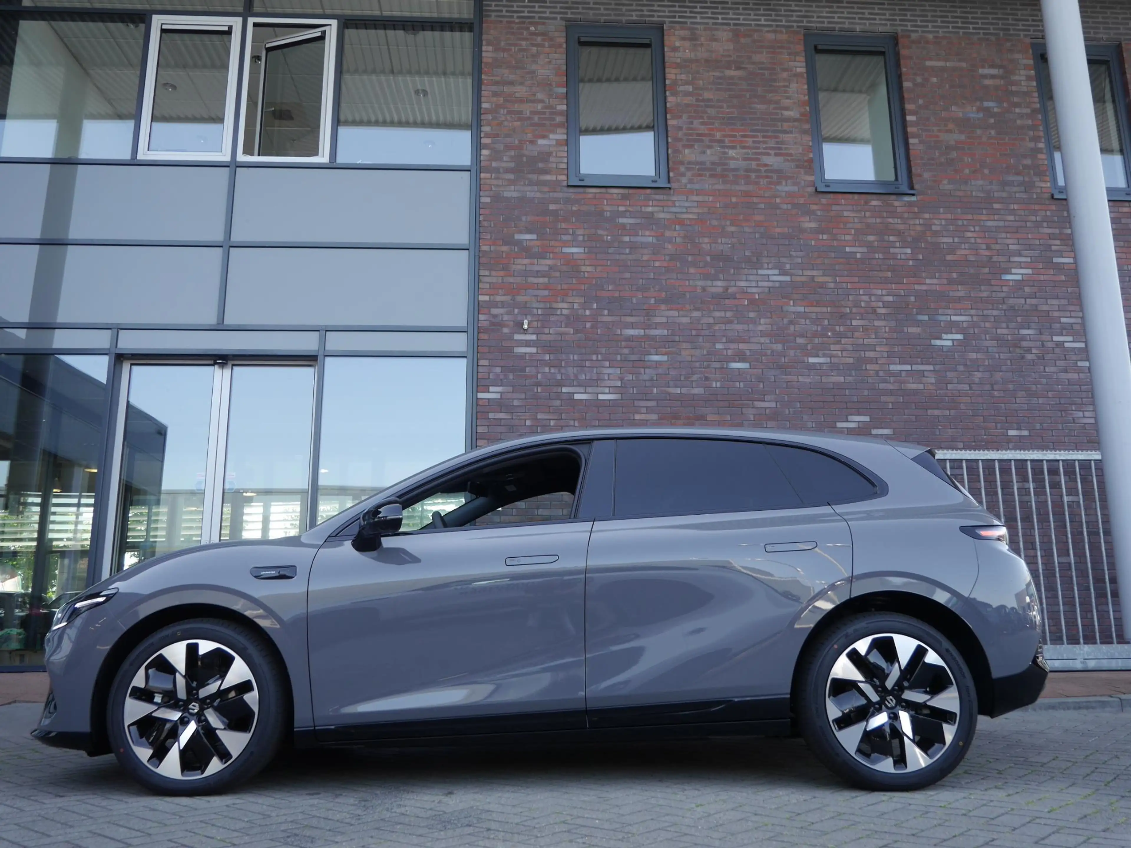 Leapmotor B05 ProMax Design 67.1 kWh | Panoramadak | Elektrisch — photo 6