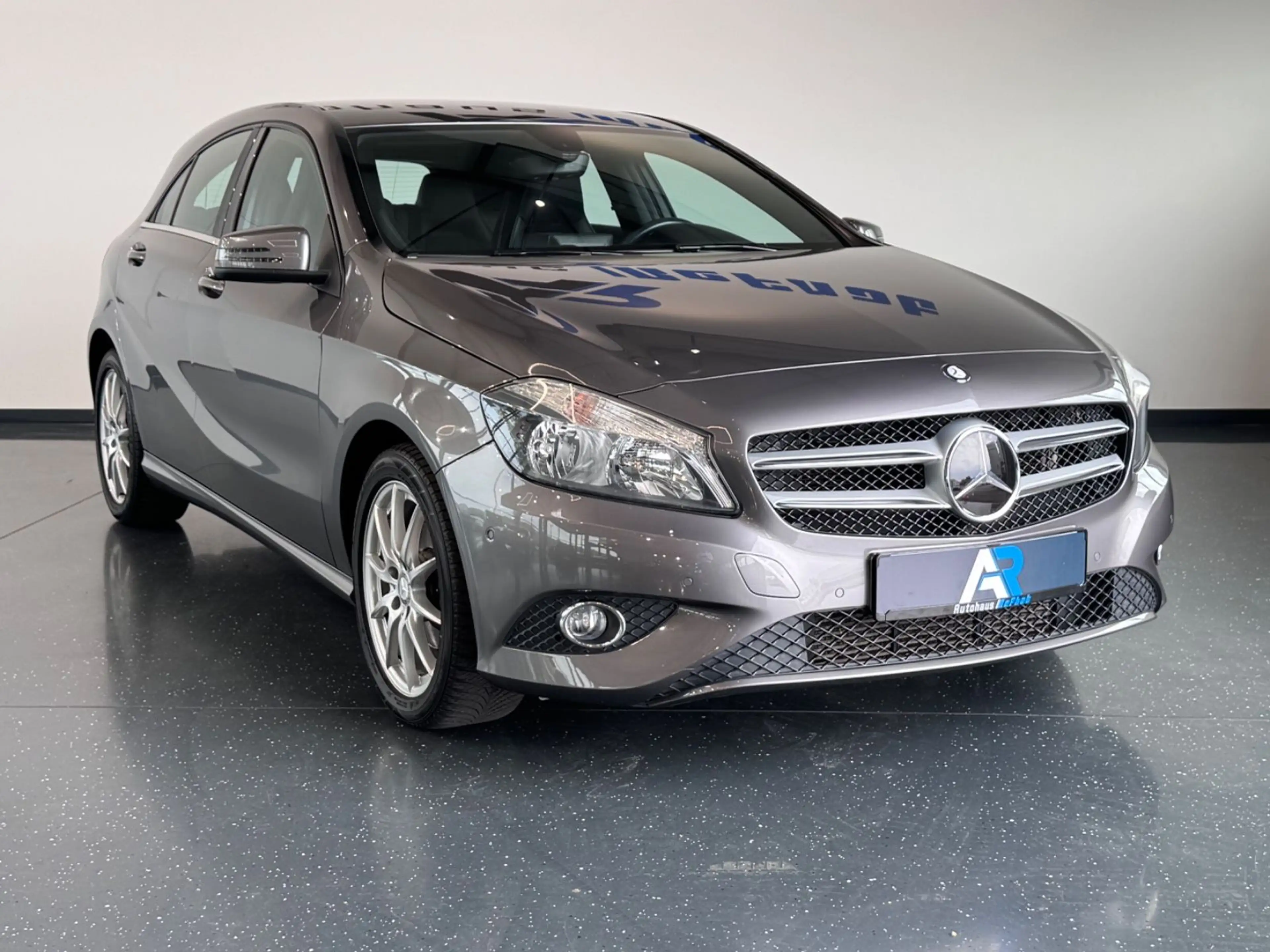 Mercedes-Benz A 180 CDI/d BlueEfficiency*PDC*SHZ*NAVI*T-LEDER* — photo 9