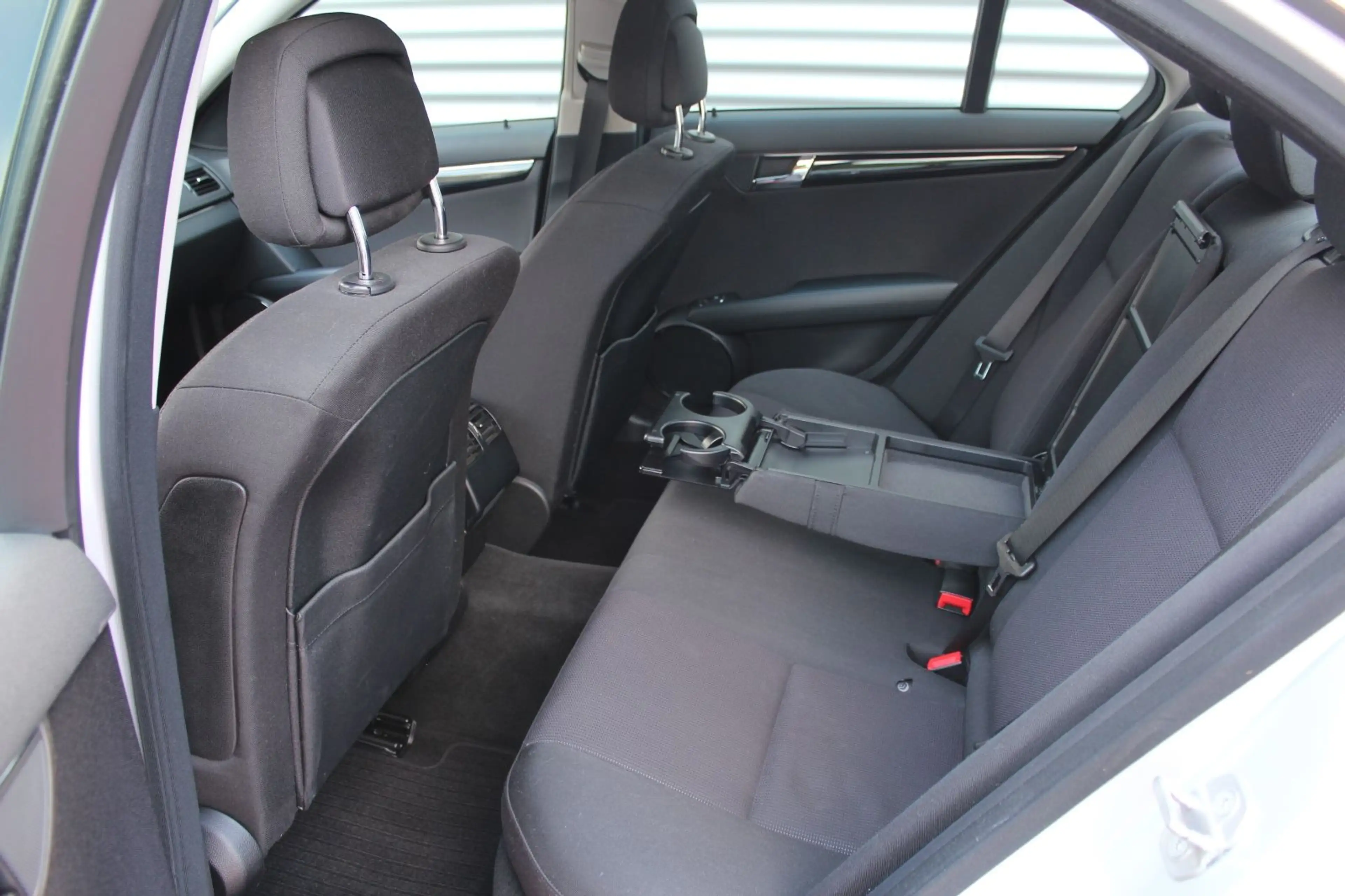 Mercedes-Benz C 180 CLASSIC BlueEfficiency KLIMA AHK PDC — photo 5