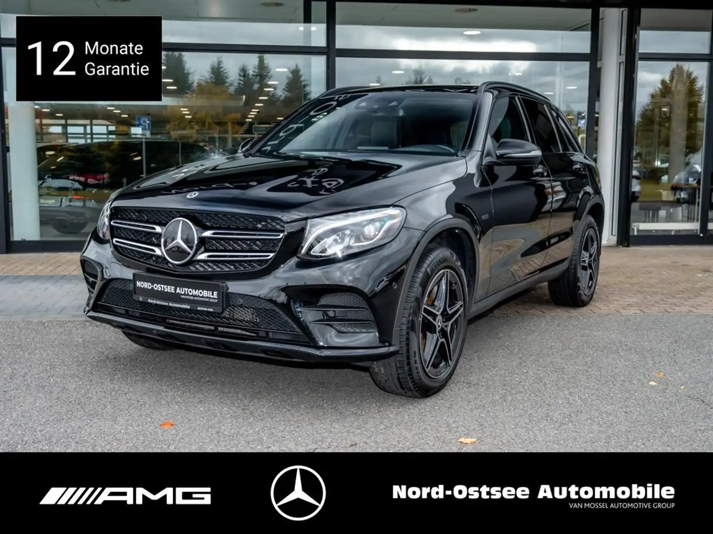 Mercedes-Benz GLC 350 e 4M AMG HUD PANO AHK PARKPAKET NAVI SHZ Noir - 1