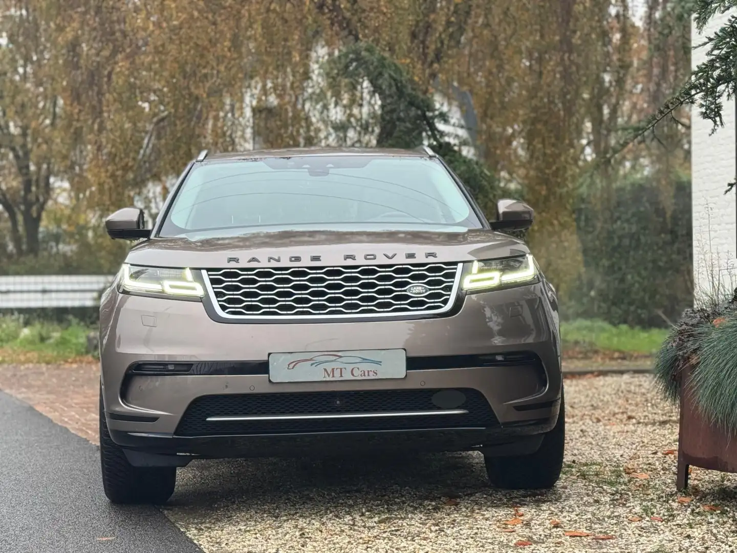 Land Rover Range Rover Velar 2.0 I4 AWD|Leder|Pano|Trekhaak| Hnědá - 2
