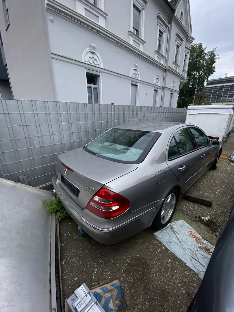 Mercedes-Benz E 220 Elegance CDI - 2