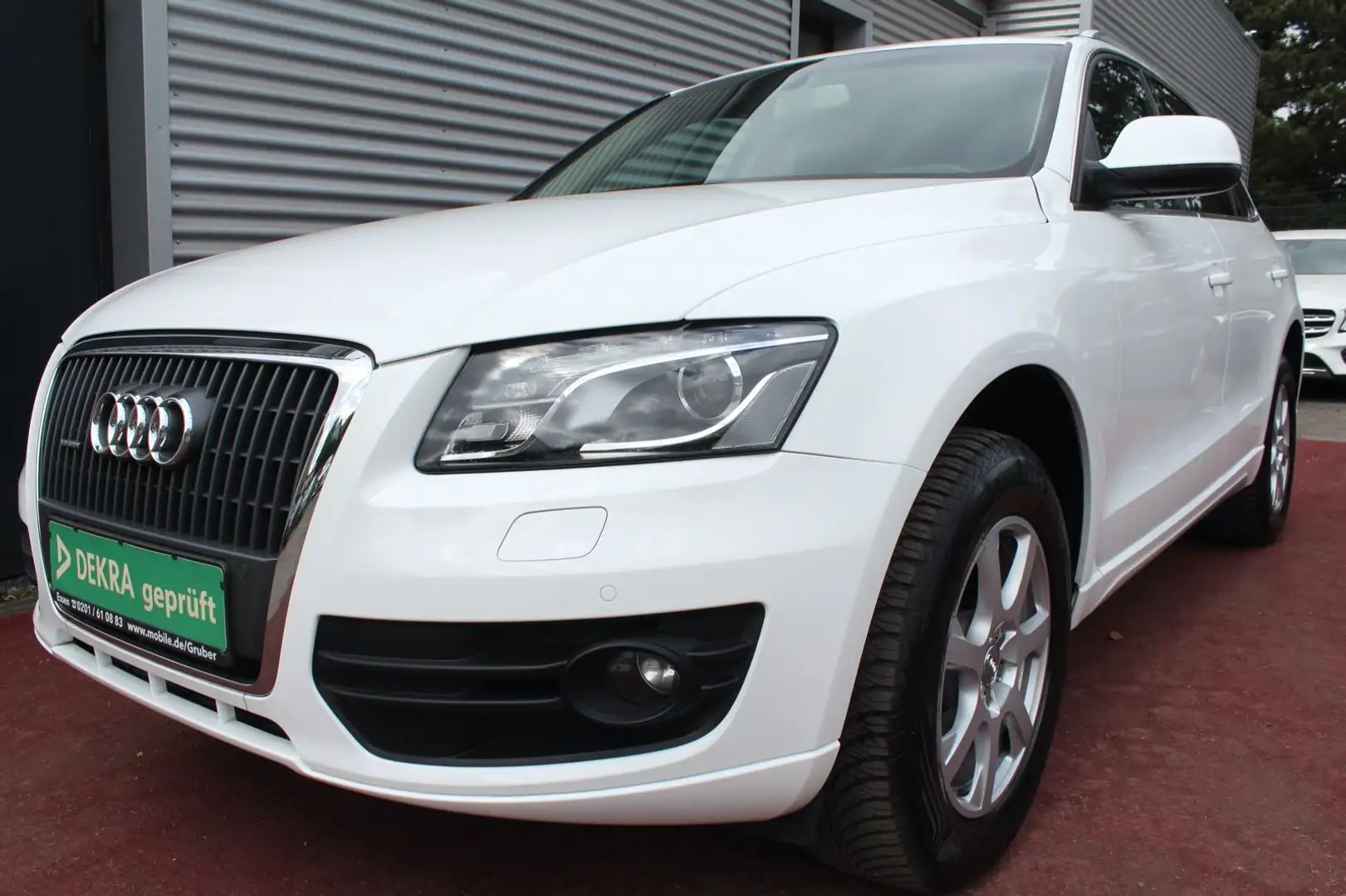 Audi Q5 2.0 TDI QUATTRO AUTOMATIK KLIMA NAVI AHK XENO Weiß - 1