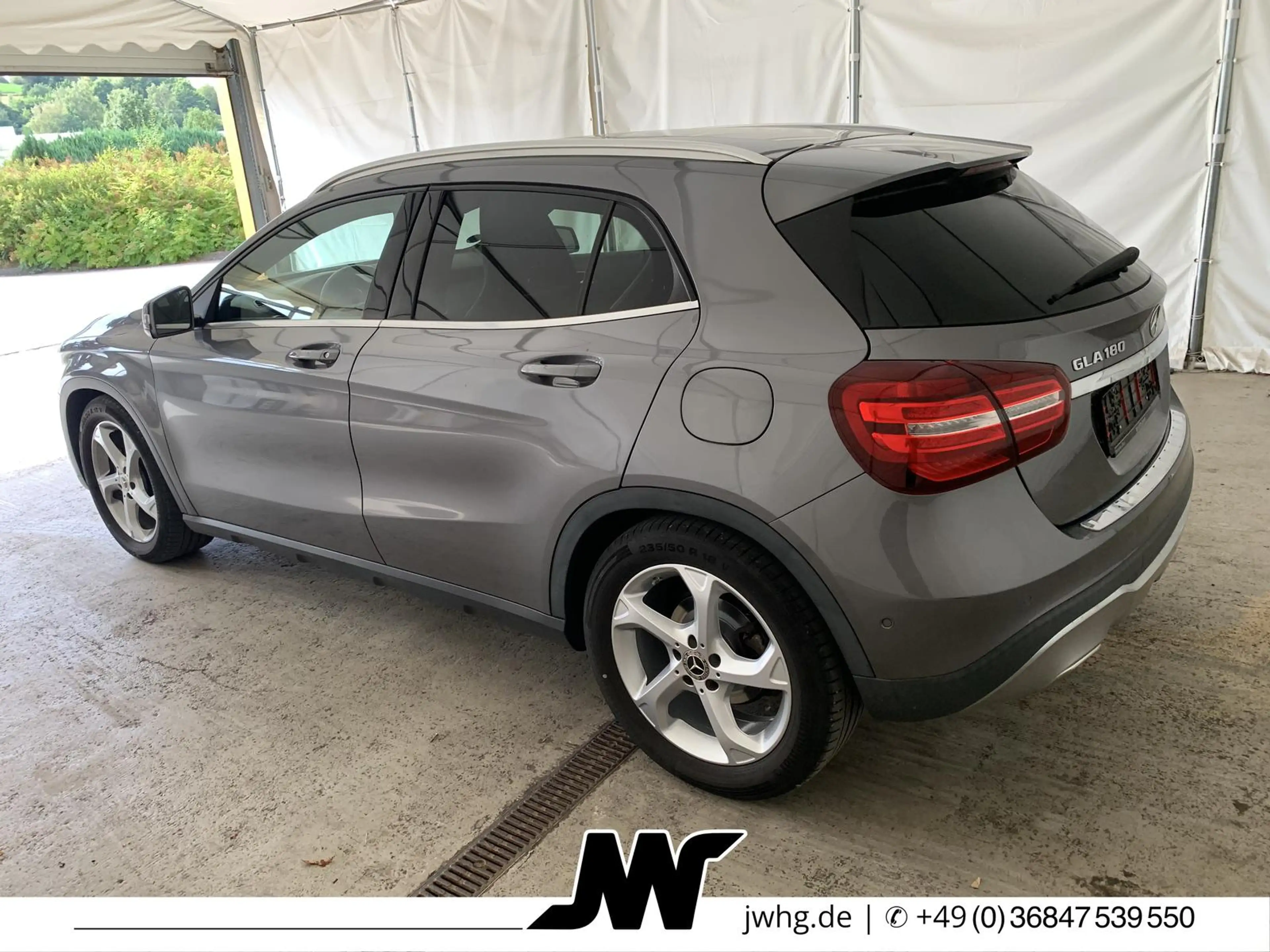 Mercedes-Benz GLA 180 Progressive HP-LED/KAMERA/AHK/CARPLAY — photo 6