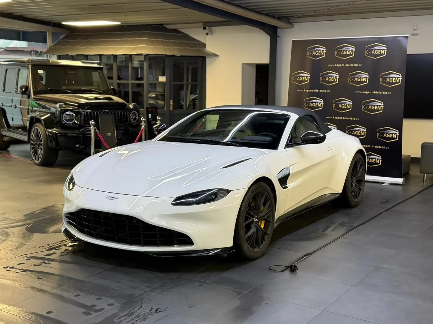 Aston Martin V8 Roadster Weiß - 1