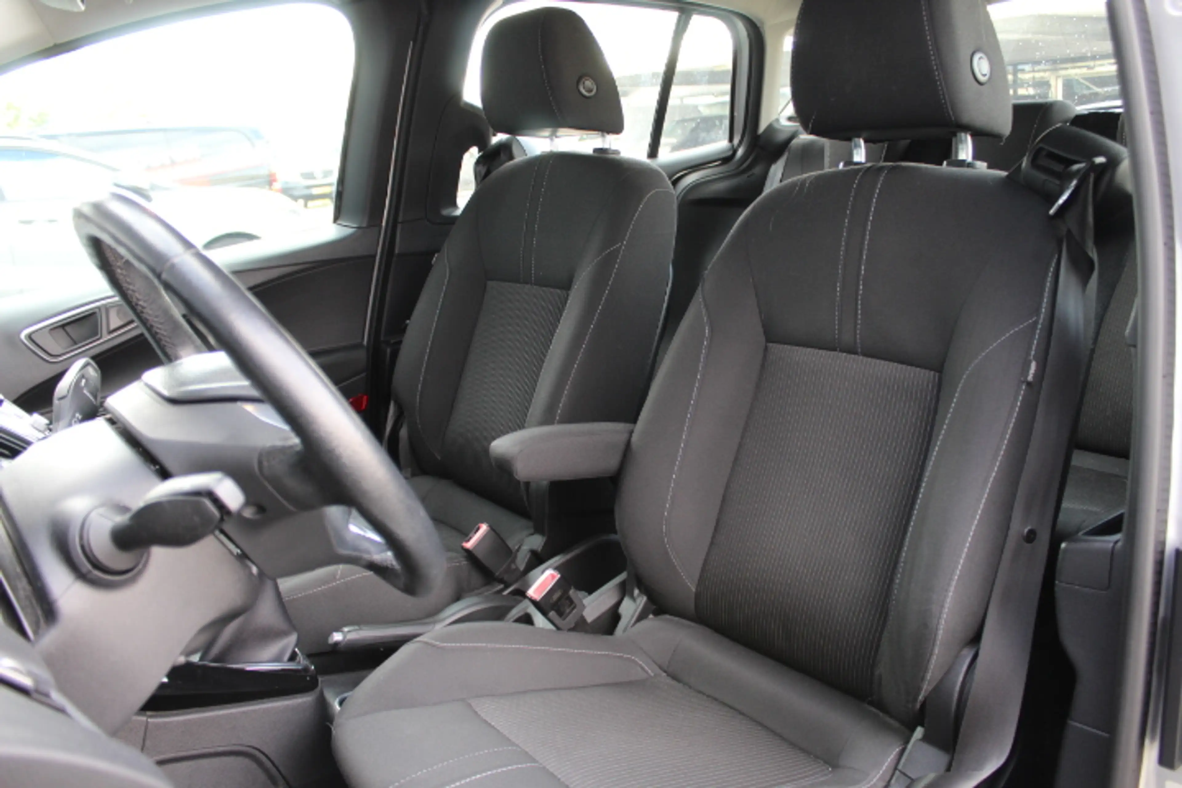 Ford B-Max 1.0 EcoBoost Titanium Navigatie, Cruise en Climate — photo 6