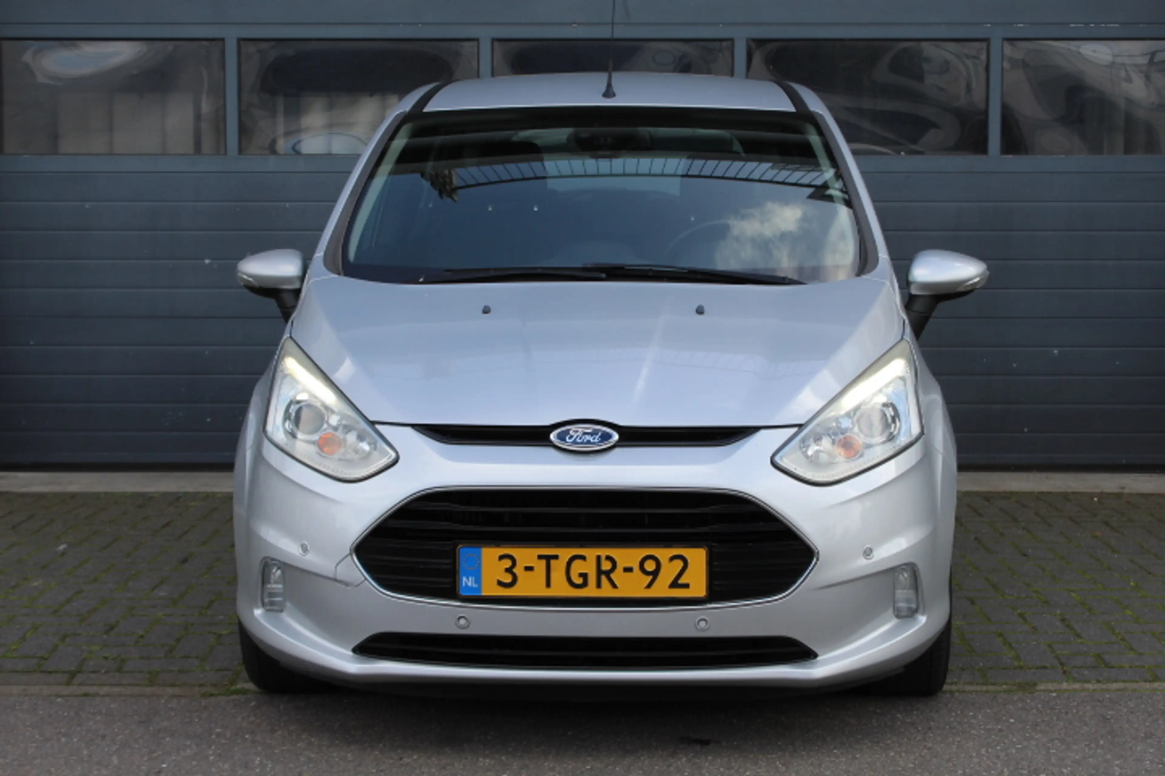 Ford B-Max 1.0 EcoBoost Titanium Navigatie, Cruise en Climate — photo 2