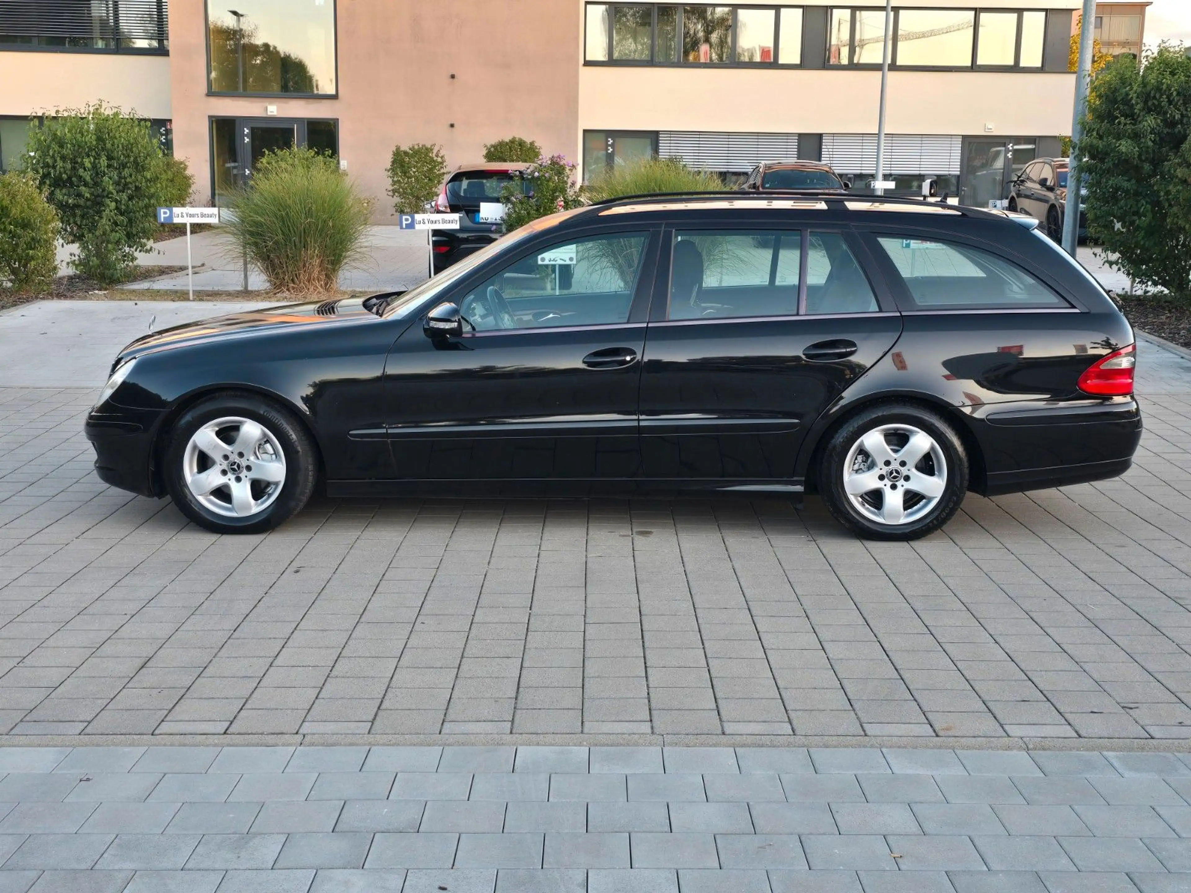 Mercedes-Benz E 200 E T-Modell E 200 CDI — photo 8