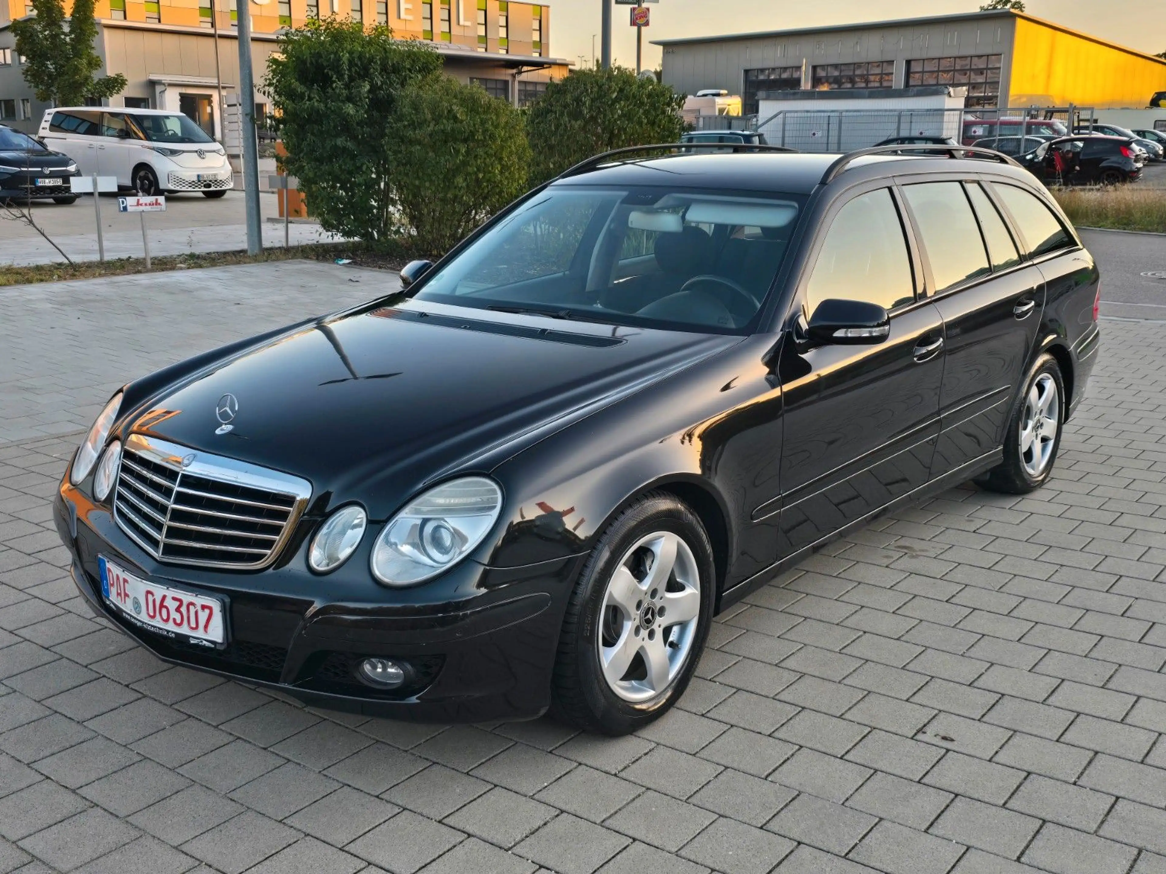 Mercedes-Benz E 200 E T-Modell E 200 CDI — photo 3
