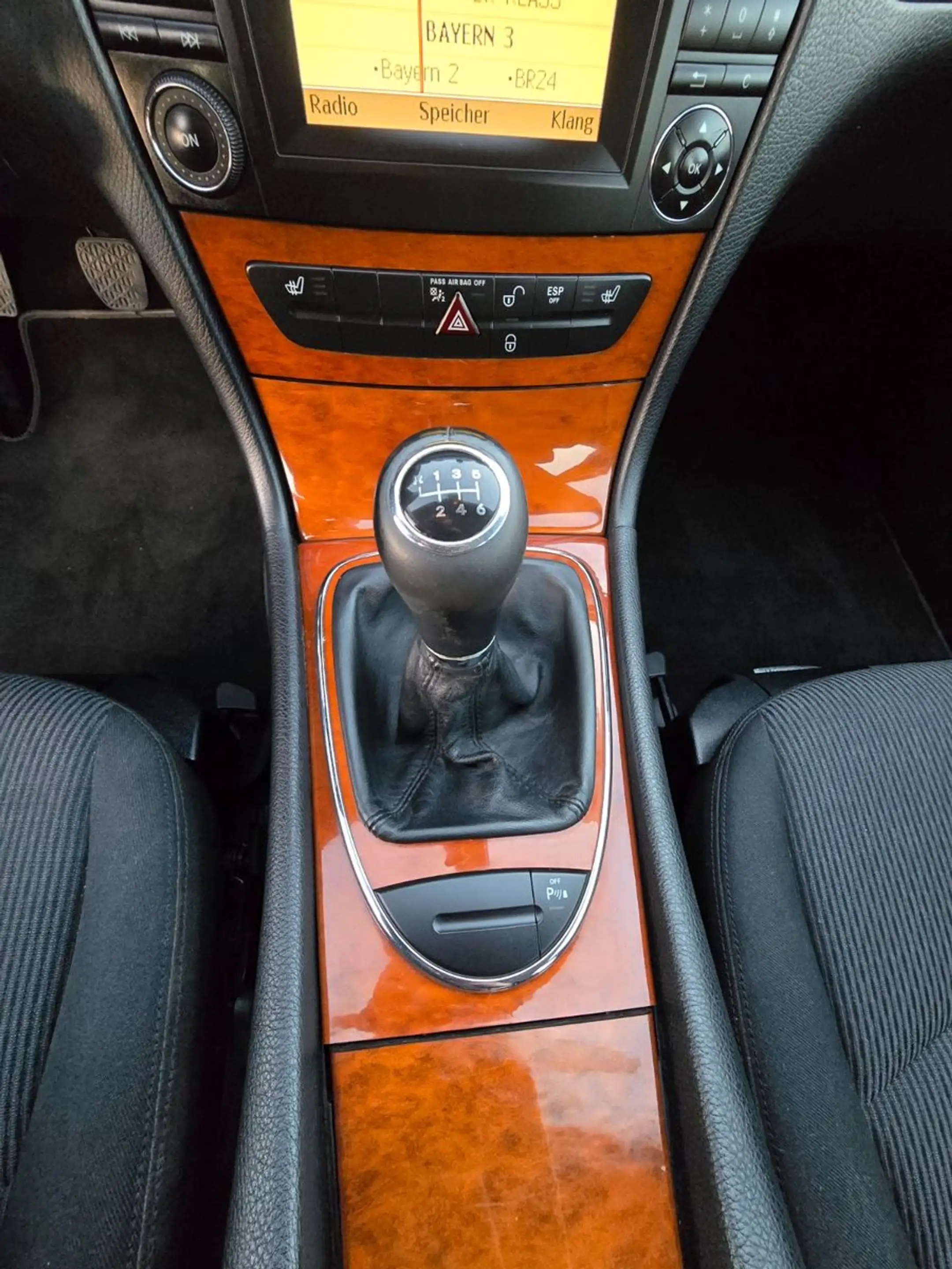 Mercedes-Benz E 200 E T-Modell E 200 CDI — photo 15