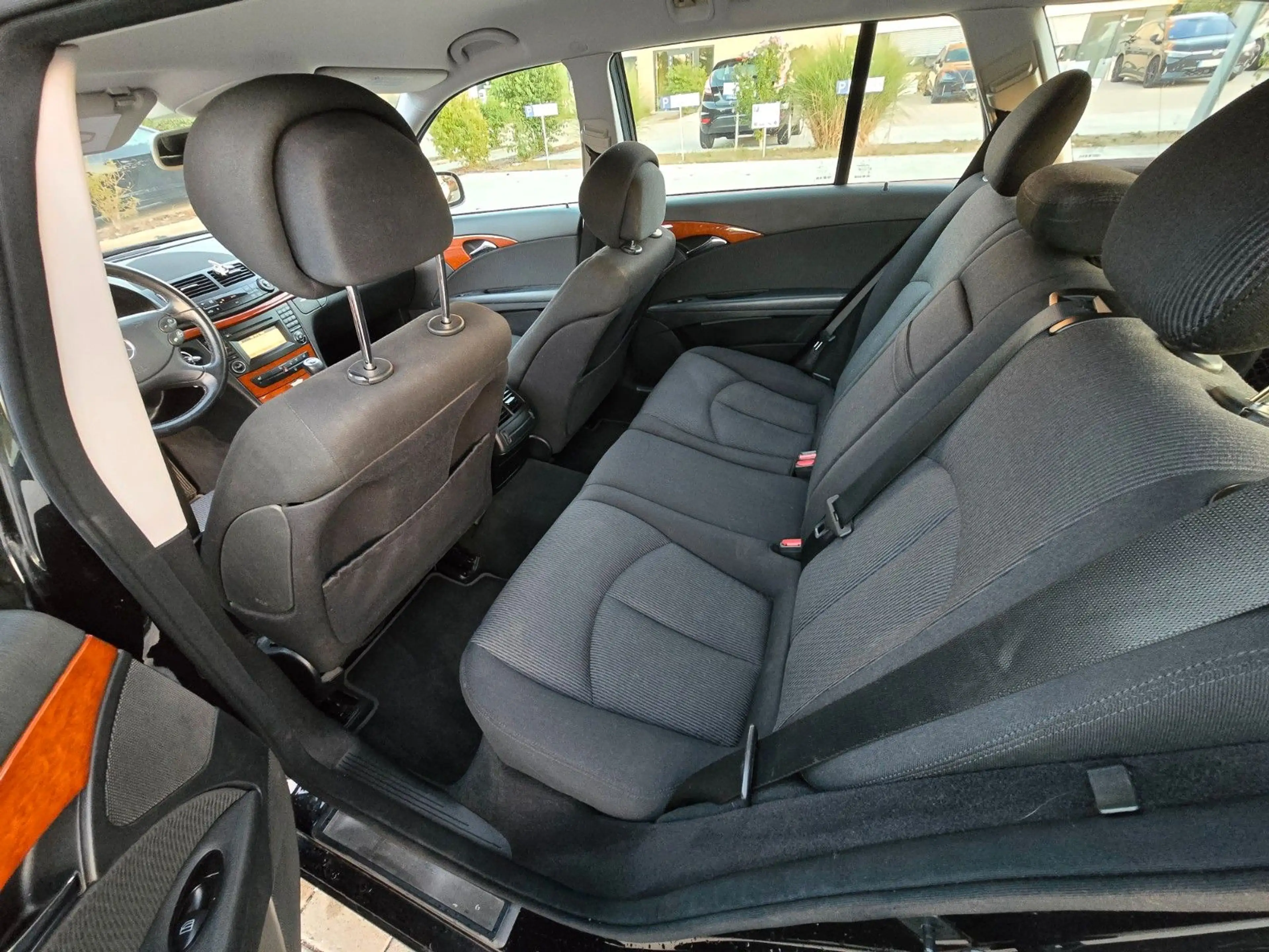 Mercedes-Benz E 200 E T-Modell E 200 CDI — photo 10