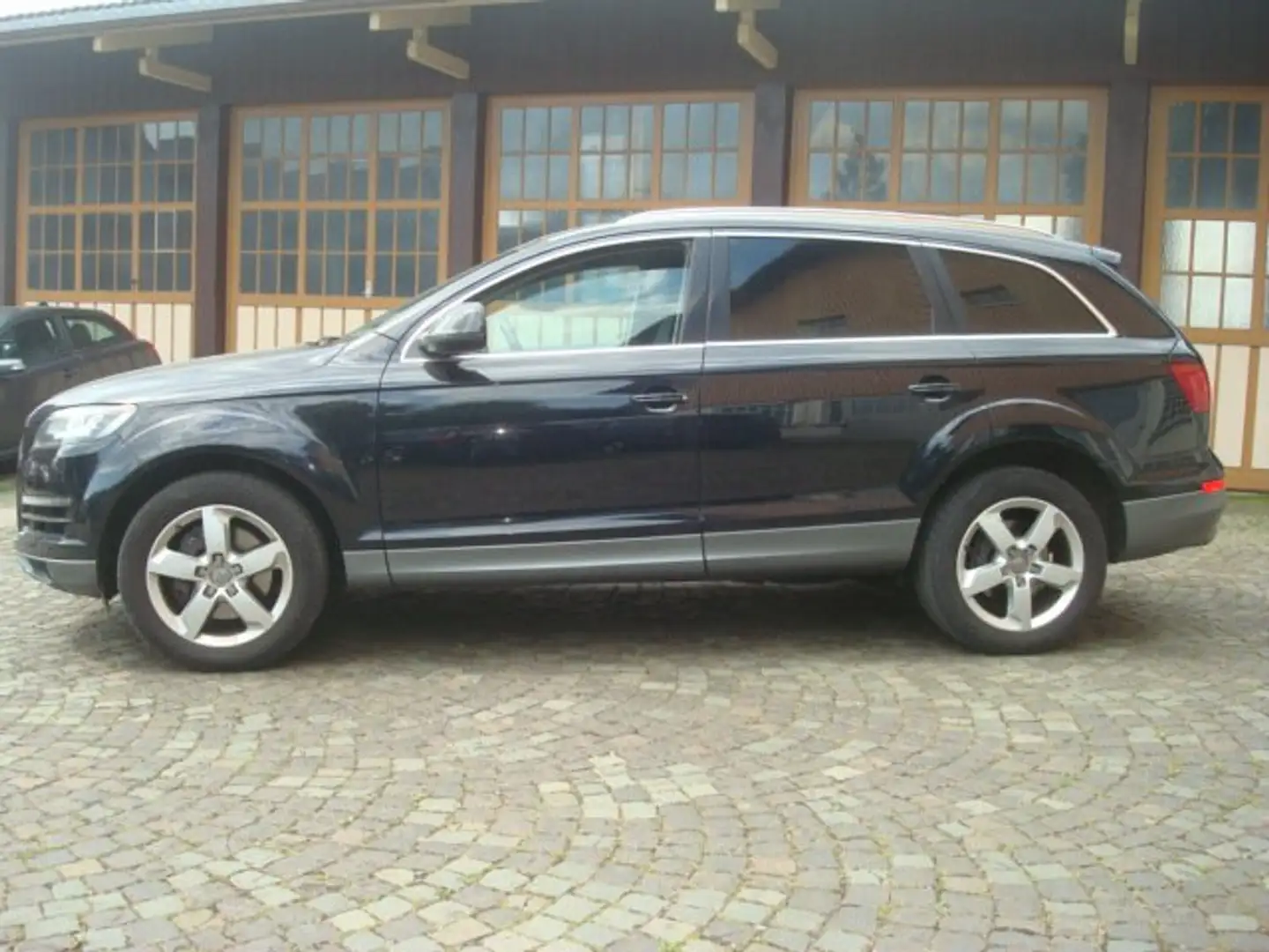 Audi Q7 3.0 TDI clean diesel quattro (176kW) AHK Schwarz - 2