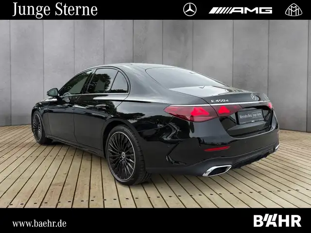 Mercedes-Benz E-Class view 3