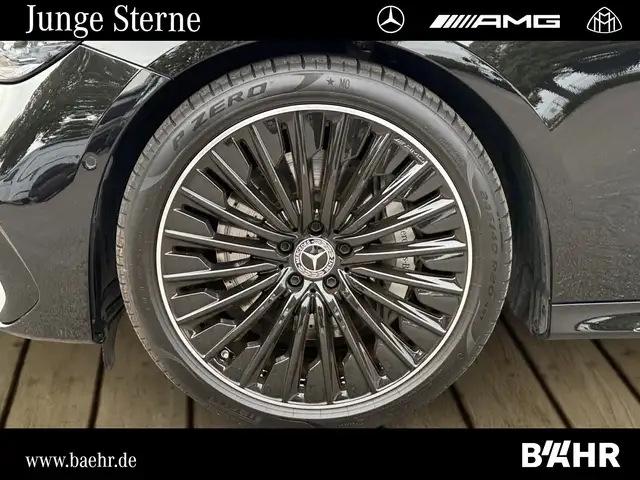 Mercedes-Benz E-Class view 6