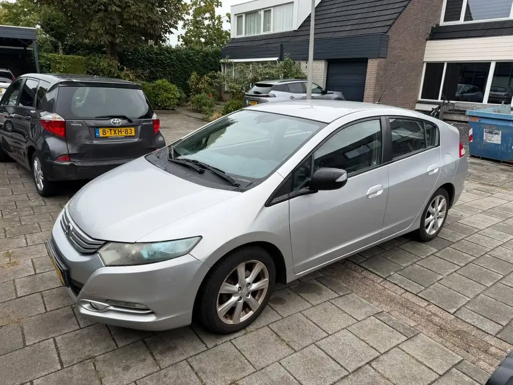 Honda Insight 2011 из Европы — купить под ключ
