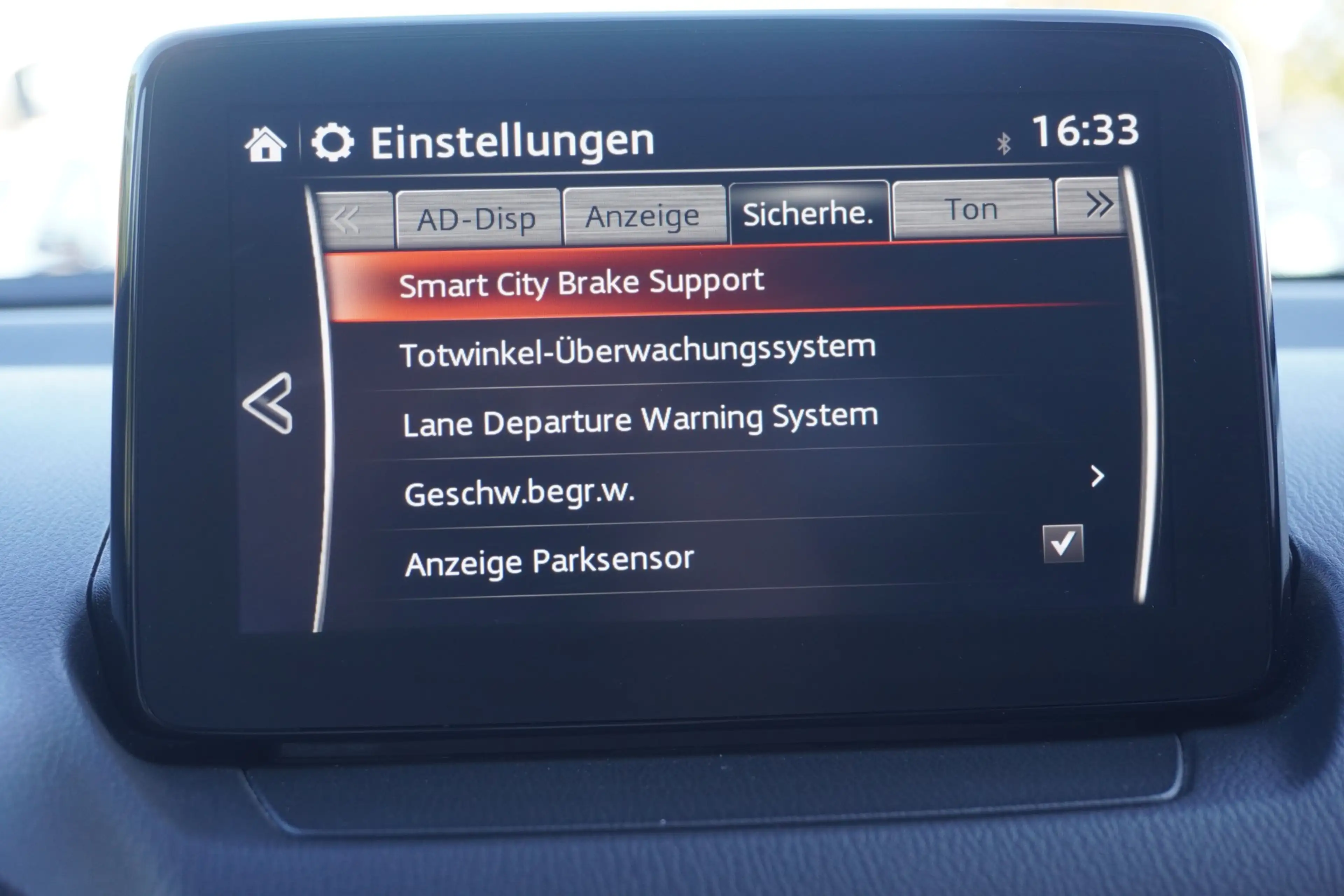 Mazda CX-3 2.0 Center-Line Navi Kamera Sitzheizung DAB — photo 17