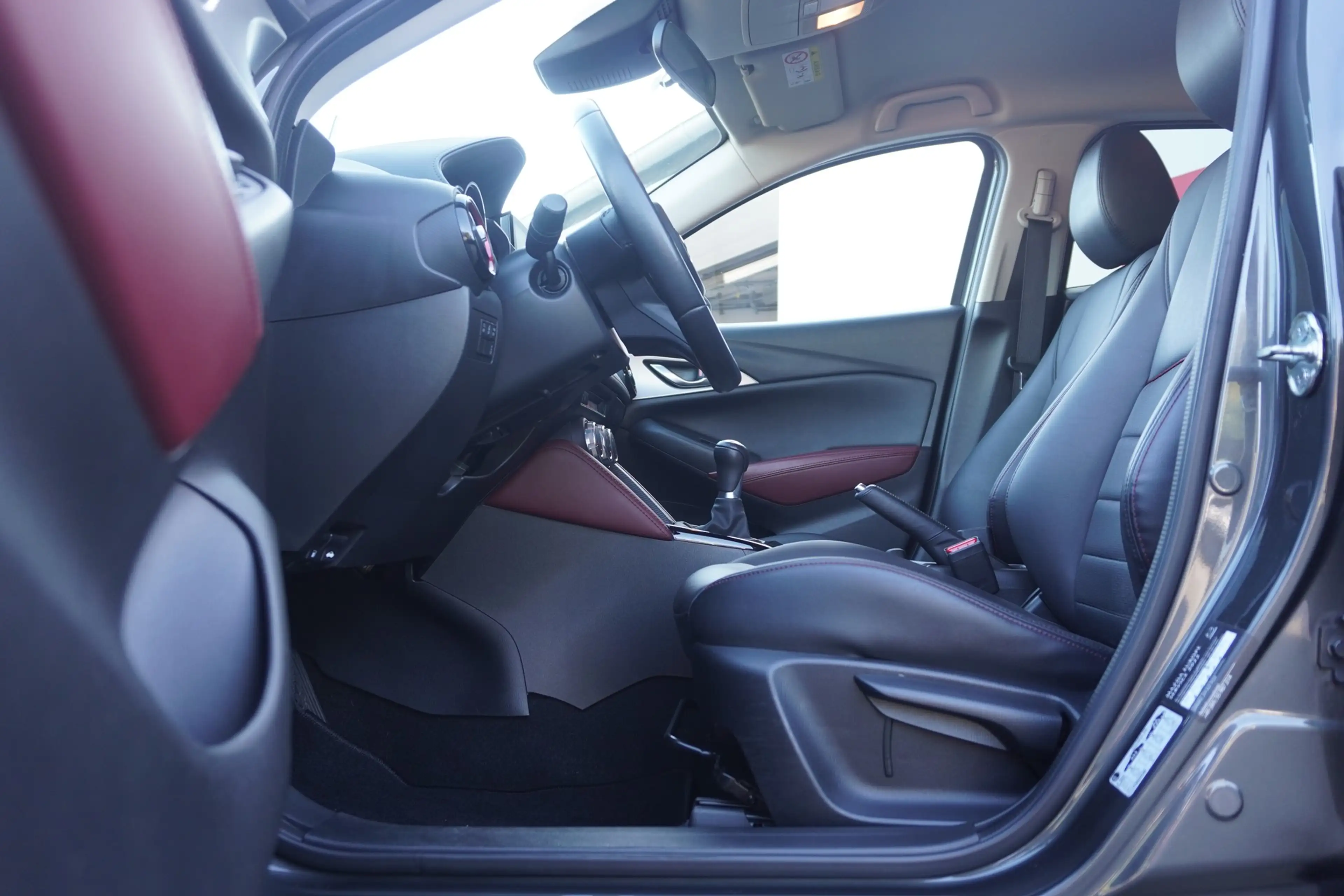 Mazda CX-3 2.0 Center-Line Navi Kamera Sitzheizung DAB — photo 30