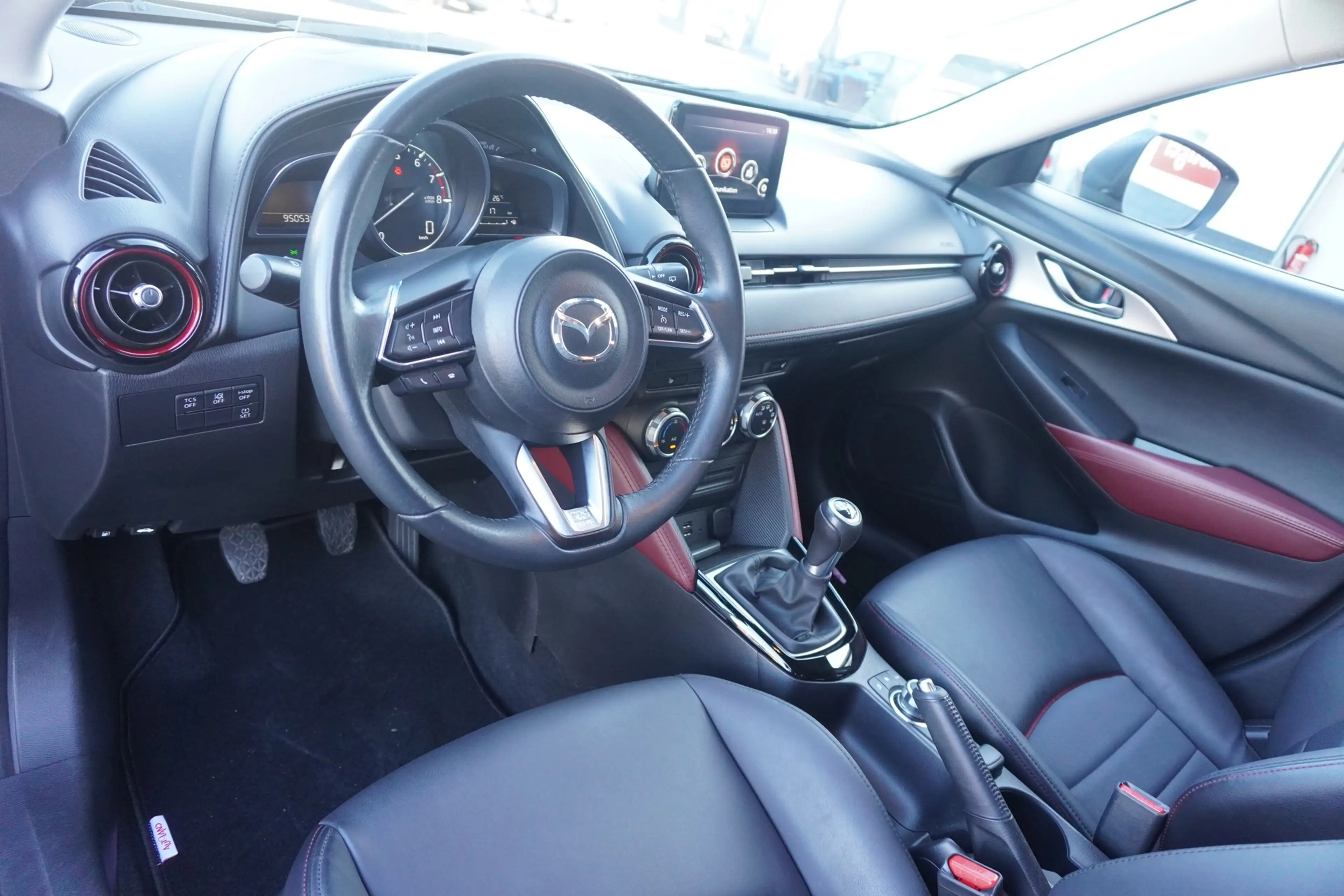 Mazda CX-3 2.0 Center-Line Navi Kamera Sitzheizung DAB — photo 9