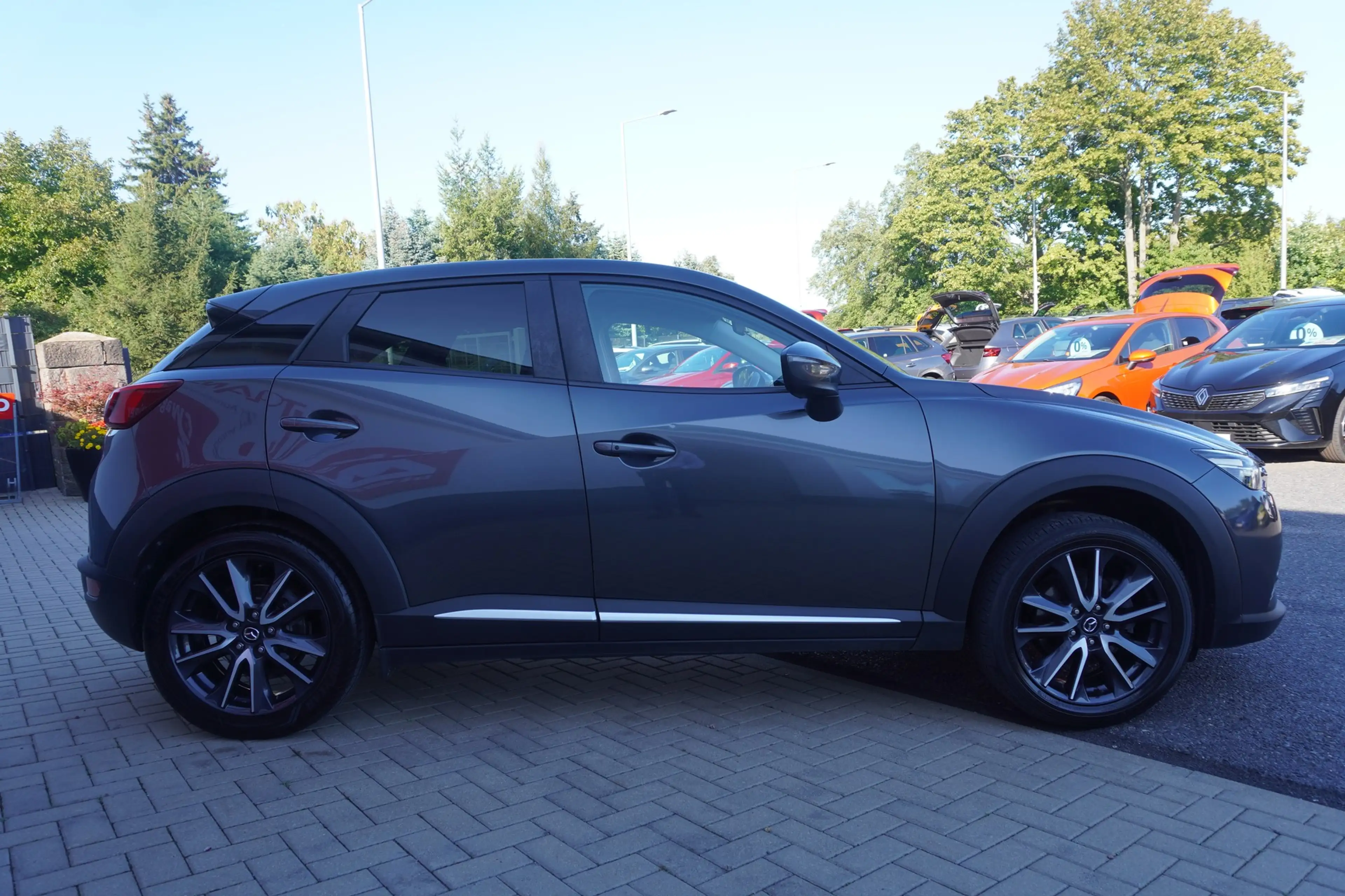 Mazda CX-3 2.0 Center-Line Navi Kamera Sitzheizung DAB — photo 6