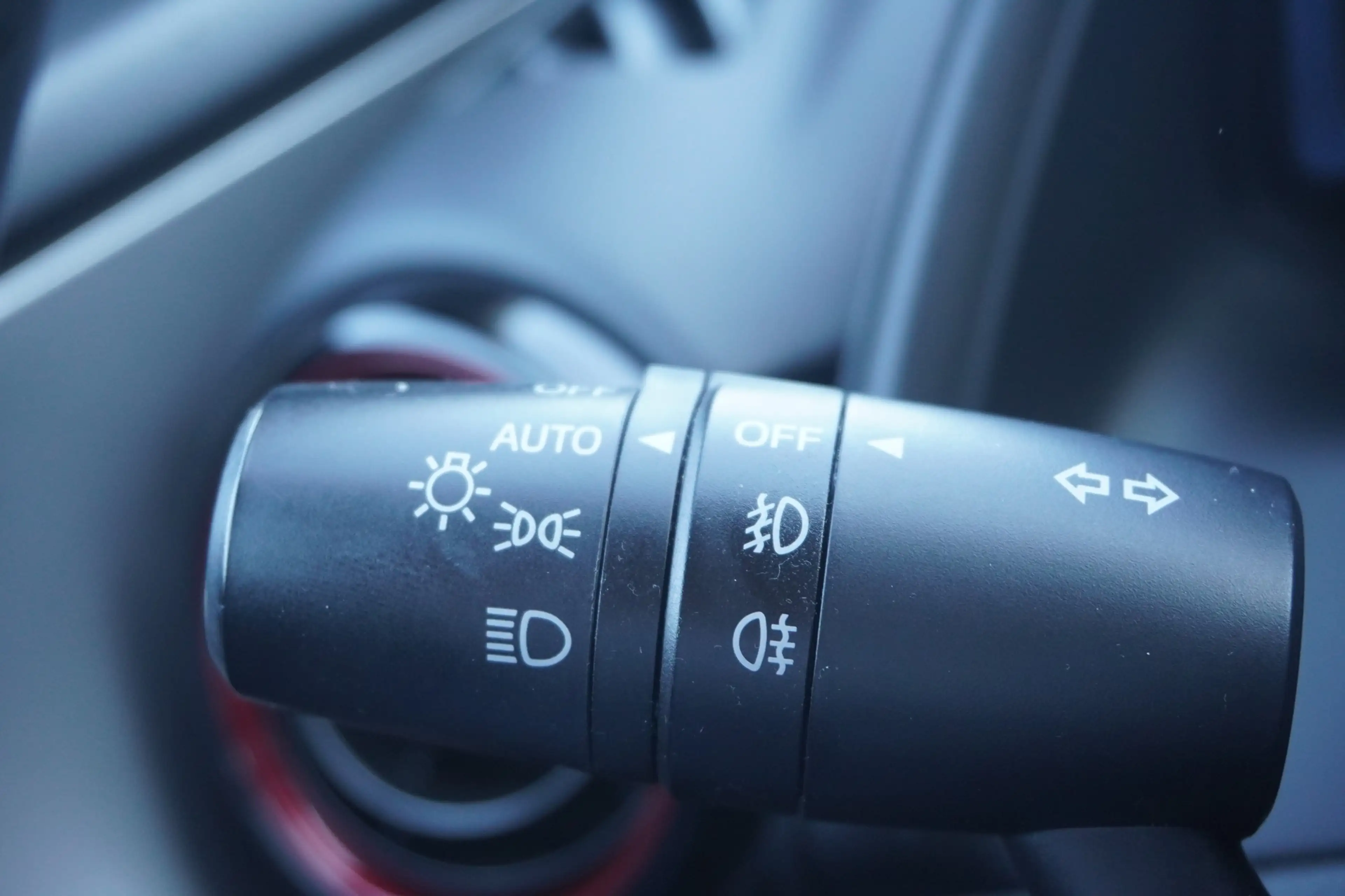 Mazda CX-3 2.0 Center-Line Navi Kamera Sitzheizung DAB — photo 27