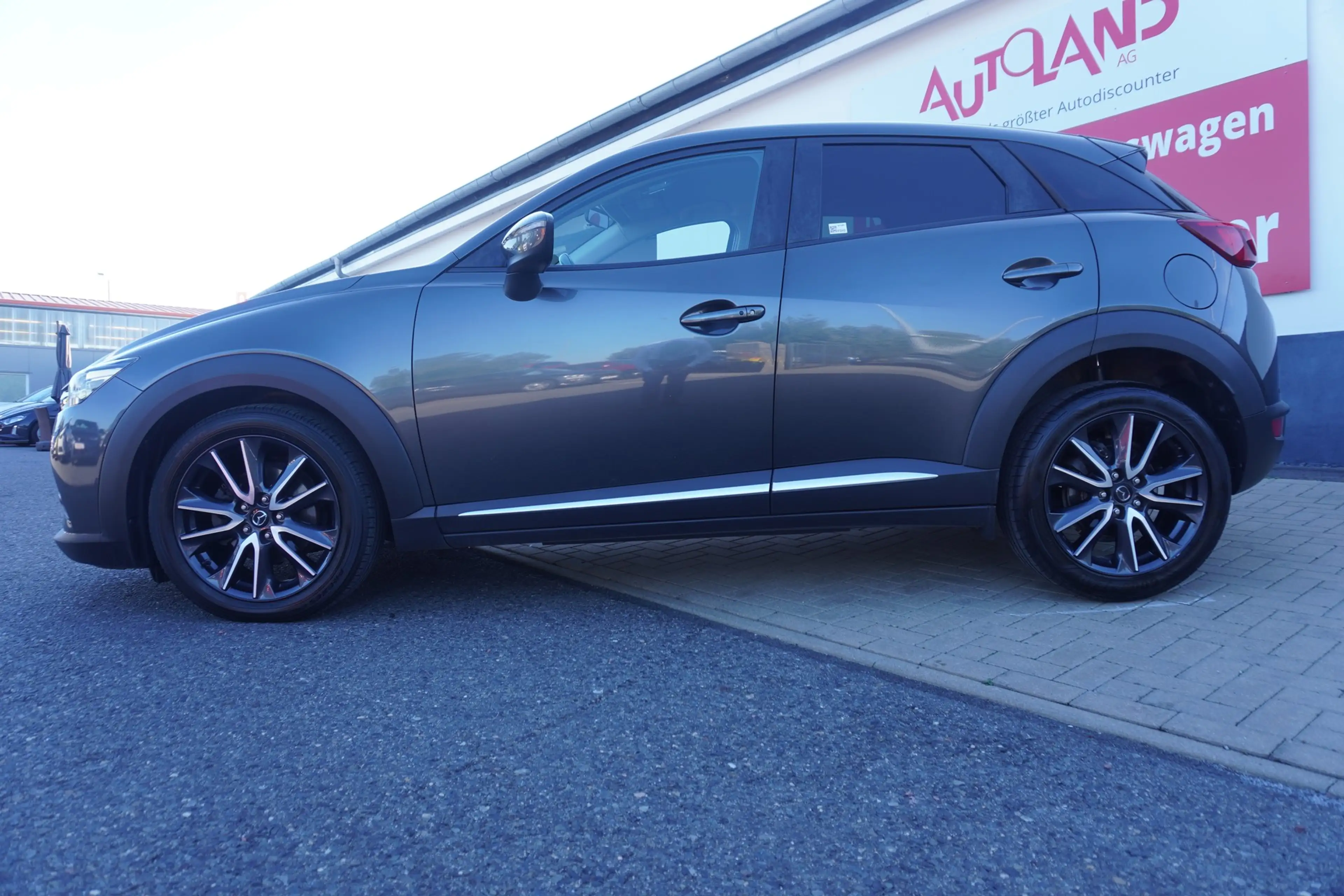 Mazda CX-3 2.0 Center-Line Navi Kamera Sitzheizung DAB — photo 3