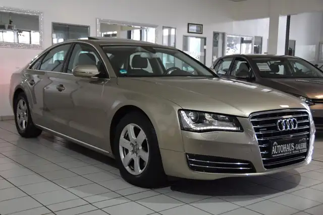 Audi A8 3.0 TDI quattro*1. HAND*XENON*SCH-DACH*NAVI
