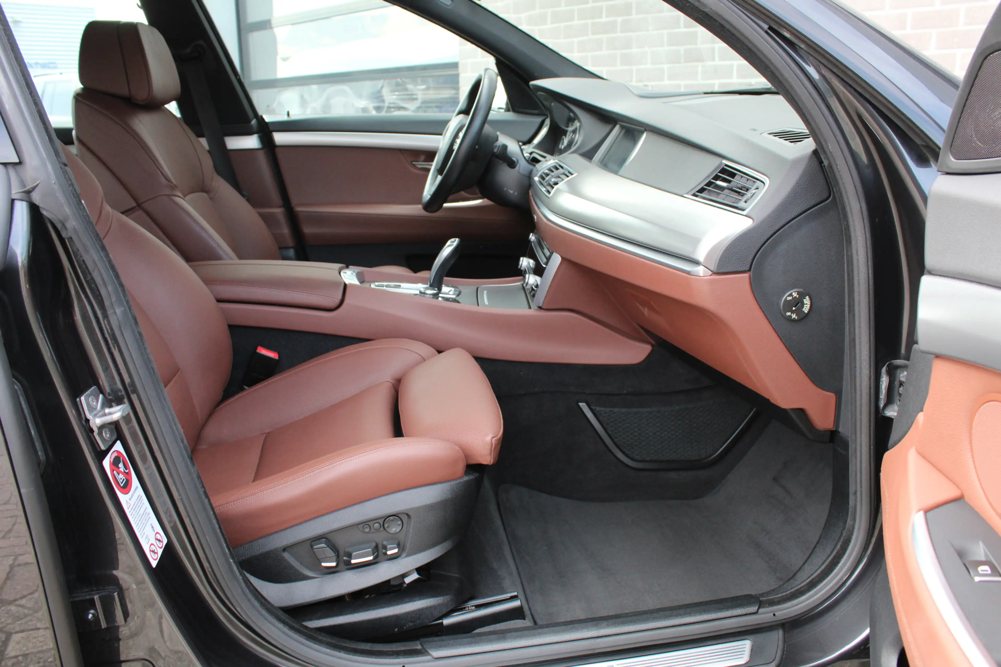 BMW 535 5-serie Gran Turismo 535xi High Executive / M Spor — photo 9