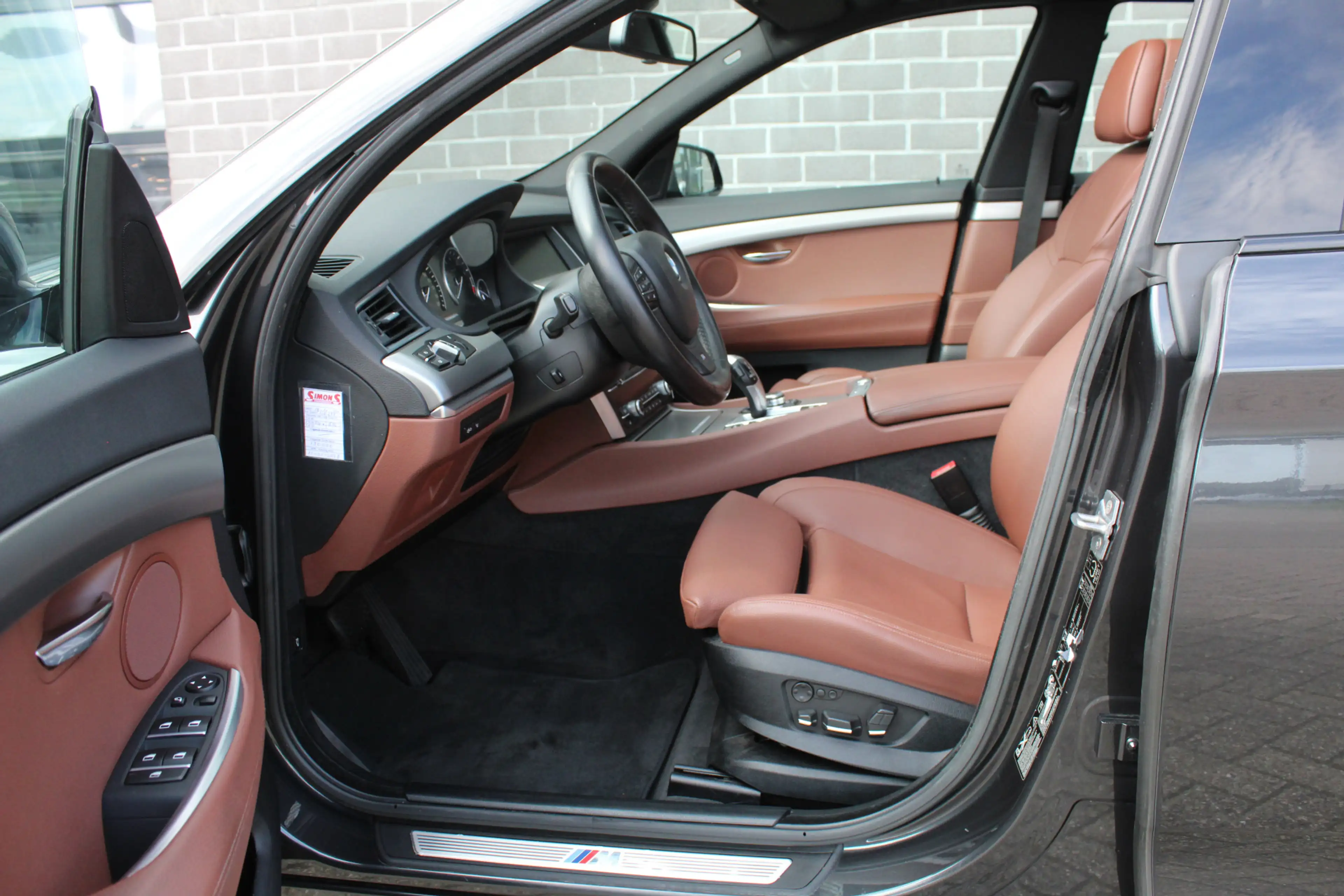 BMW 535 5-serie Gran Turismo 535xi High Executive / M Spor — photo 8