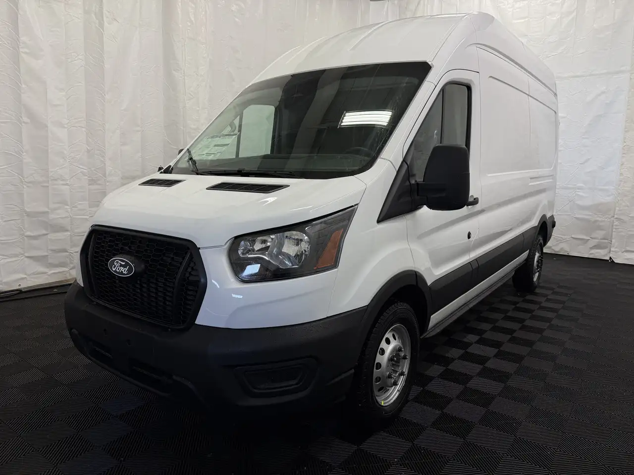 Ford Transit Cargo Van снимка Ford Transit Cargo Van