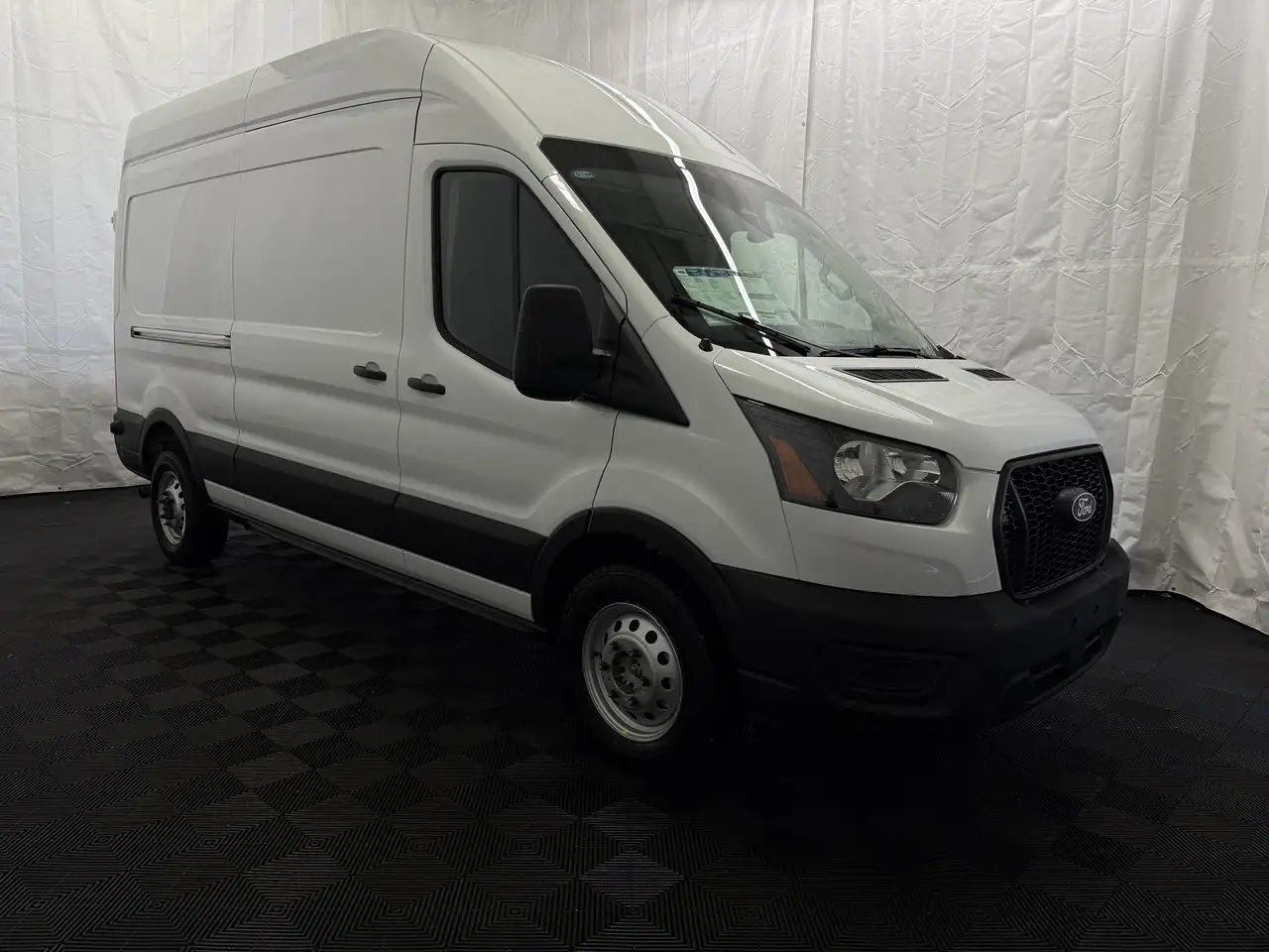 Ford Transit Cargo Van снимка Ford Transit Cargo Van