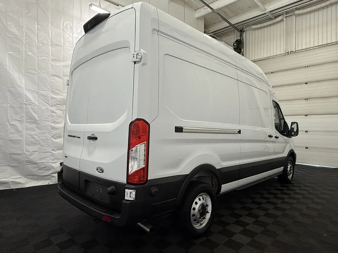 Ford Transit Cargo Van снимка Ford Transit Cargo Van
