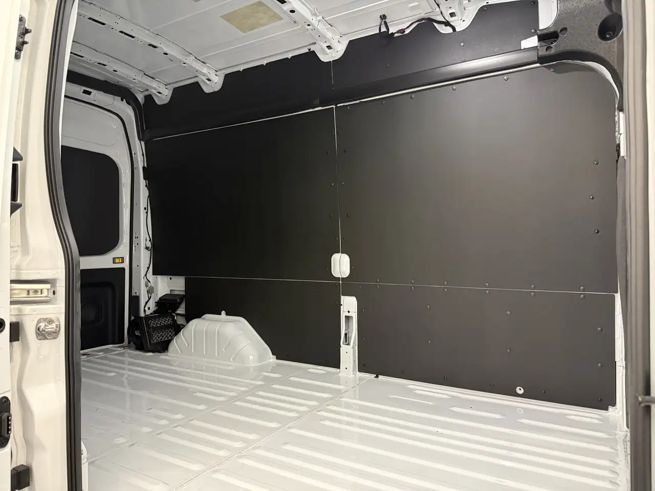 Ford Transit Cargo Van снимка Ford Transit Cargo Van