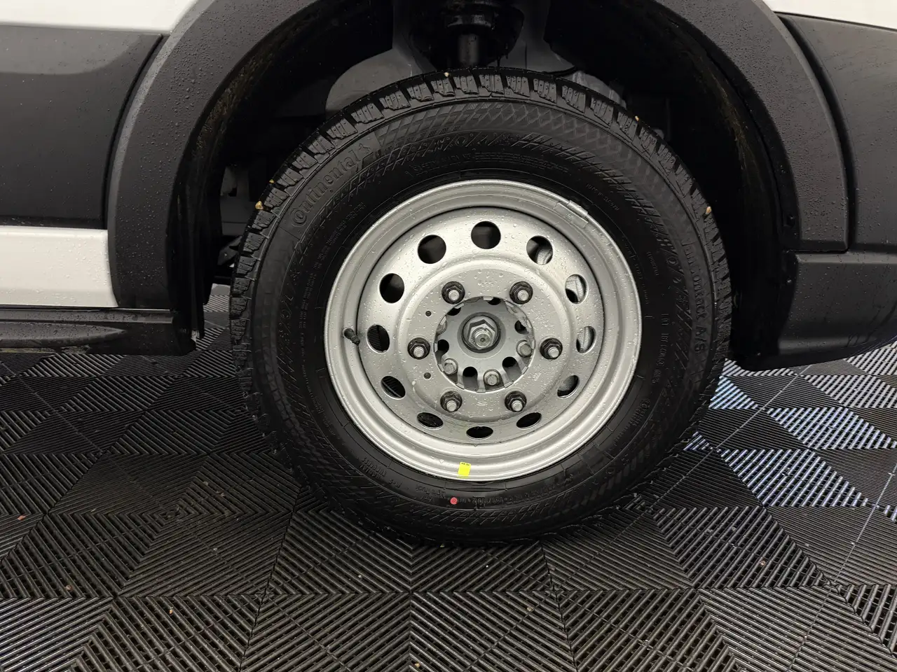 Ford Transit Cargo Van снимка Ford Transit Cargo Van