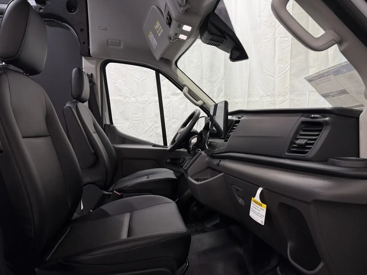 Ford Transit Cargo Van снимка Ford Transit Cargo Van