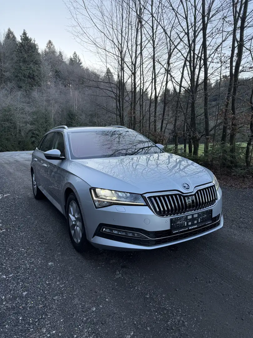 Skoda Superb Kombi 2,0 TDI 4x4 Style DSG Silber - 2