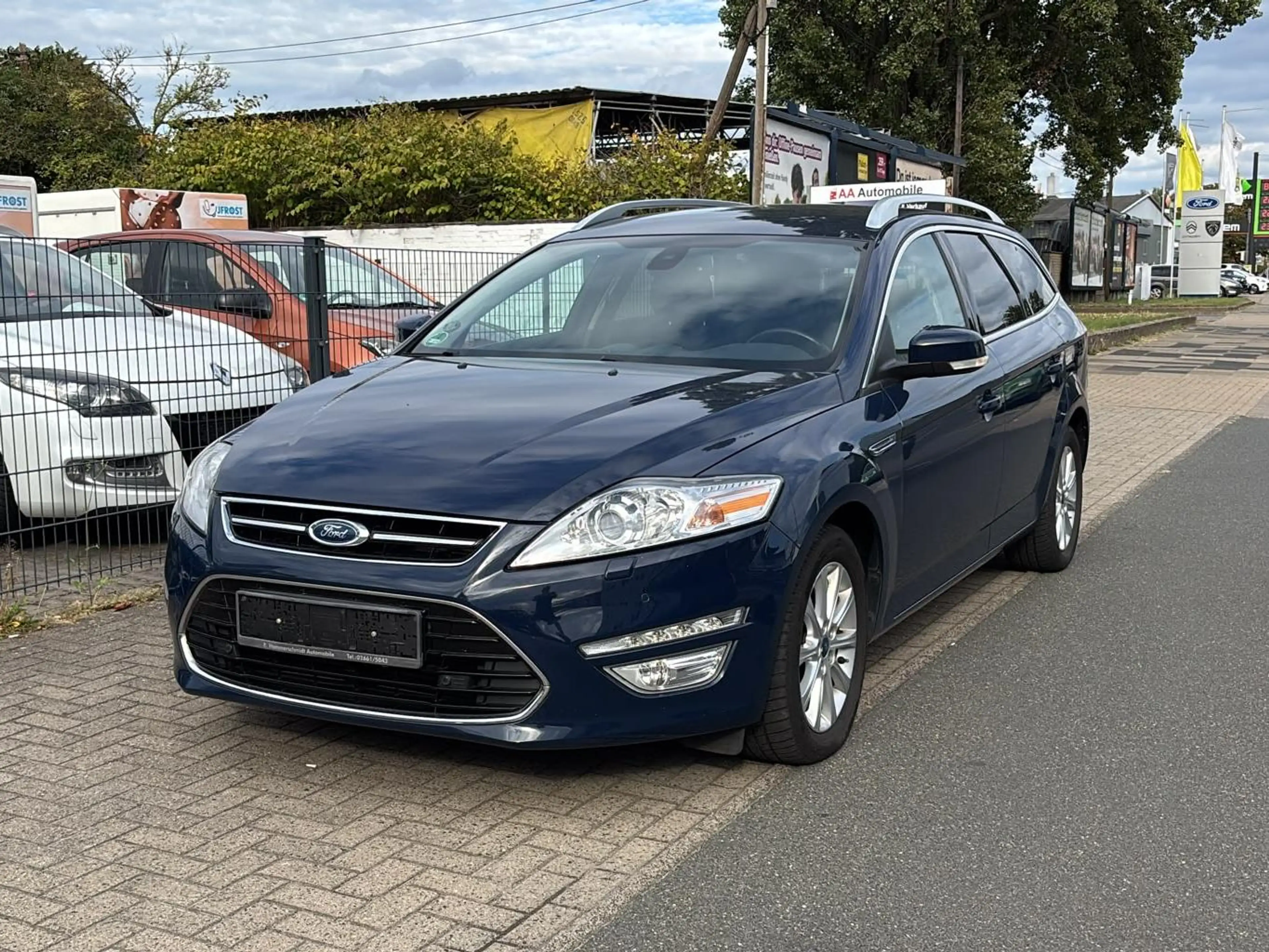 Ford Mondeo Titanium Klimaaut. Alu. Nav. PDC. Euro5
