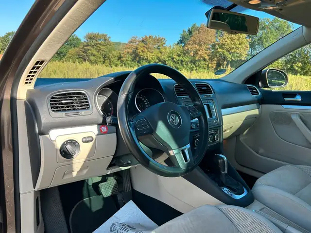 Volkswagen Golf view 11